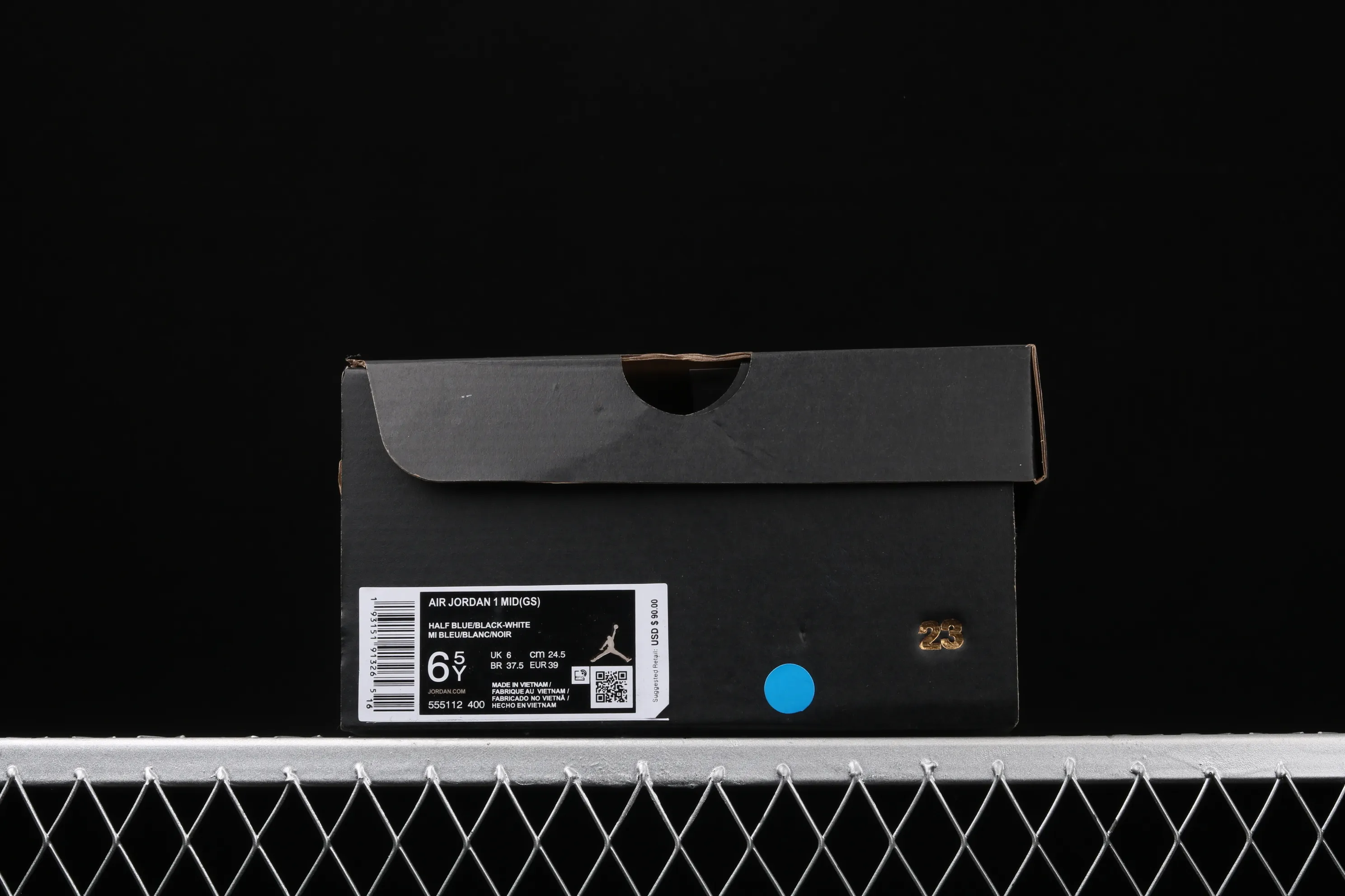 All categories Air Jordan Jordan series basketball shoes Air Jordan 1 Mid Air Jordan 1 Mid AJ1 Joe 1 snowflake ice blue color mid-top basketball shoes 555112-400